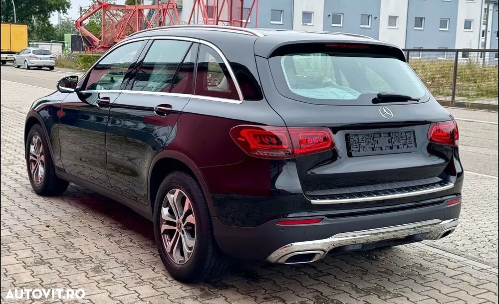 Mercedes-Benz GLC 300 d 4Matic 9G-TRONIC - 4