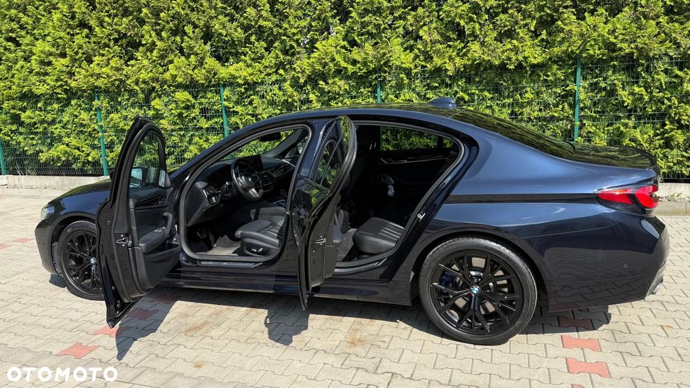 BMW Seria 5 540d xDrive mHEV M Sport sport - 9