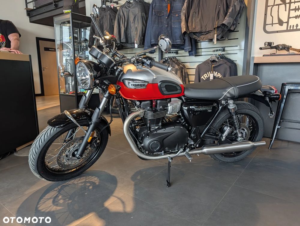 Triumph Bonneville - 8