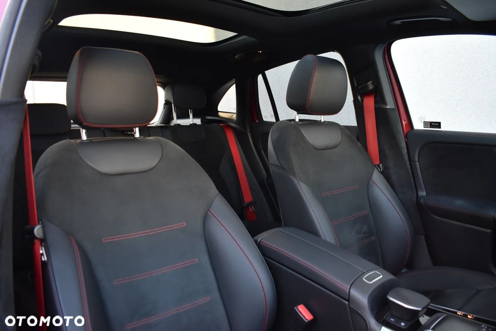 Mercedes-Benz GLA AMG 45 S 4Matic+ AMG Speedshift DCT 8G - 16