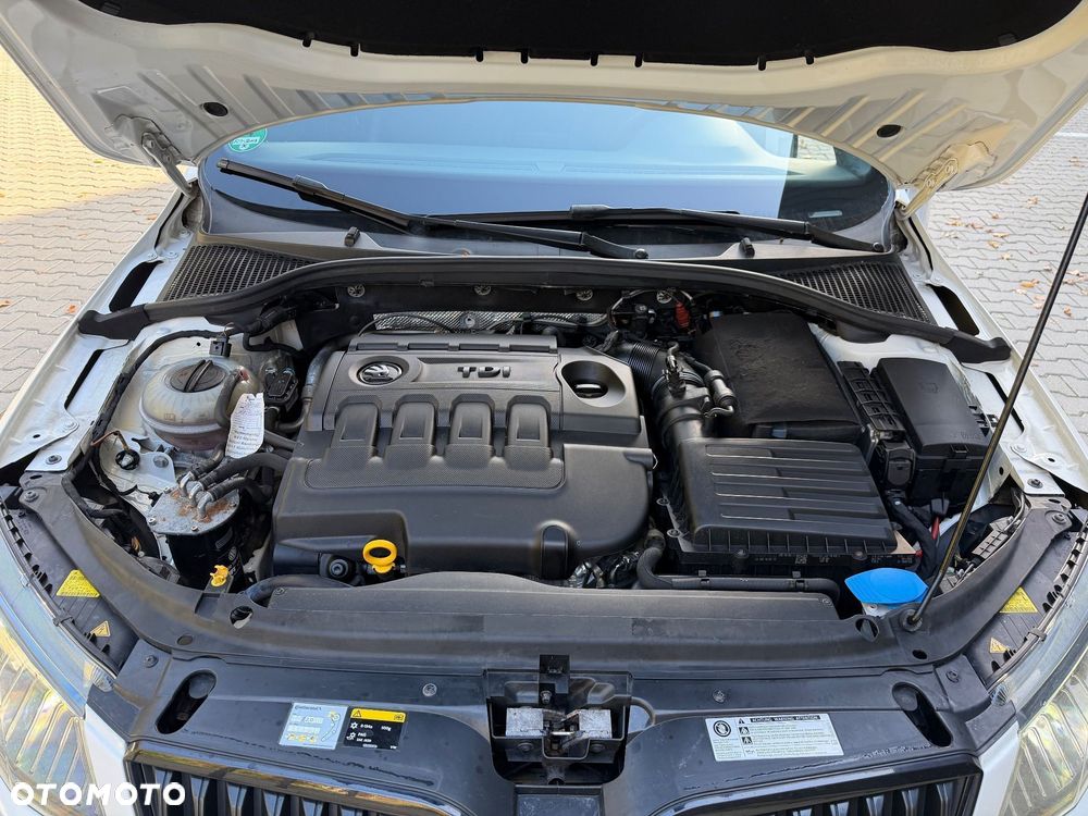 Skoda Octavia 2.0 TDI RS - 34