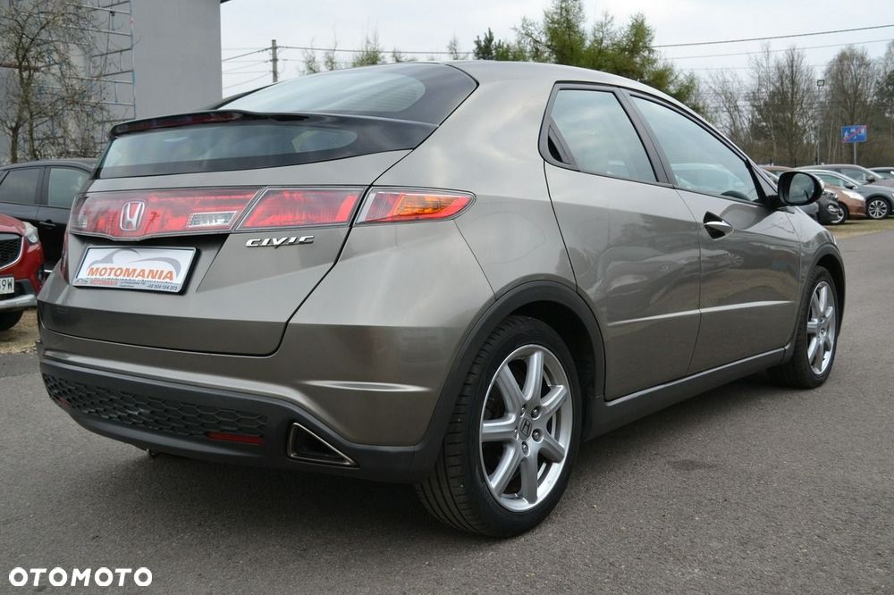 Honda Civic 1.8i-VTEC Automatik Executive - 3