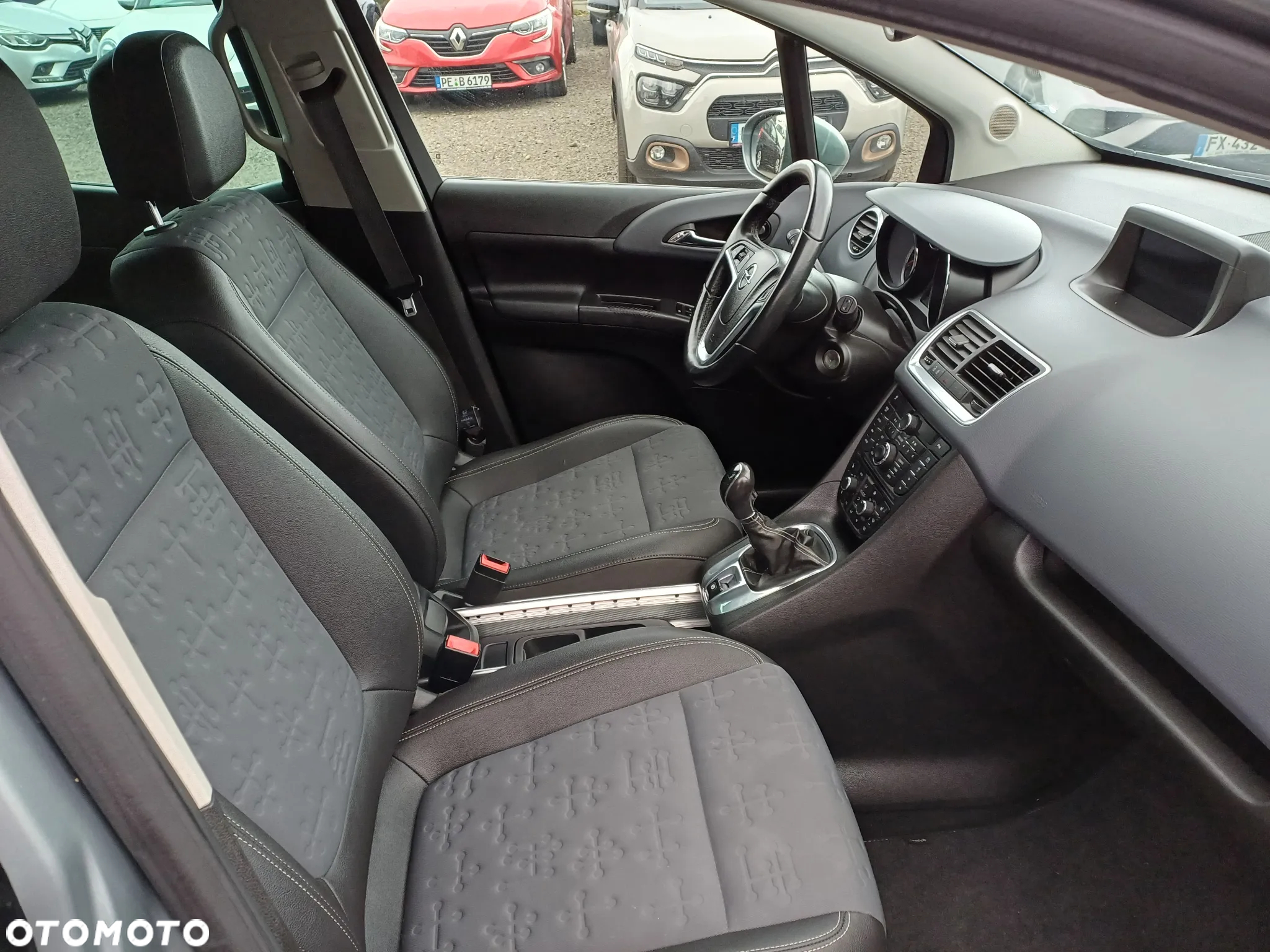 Opel Meriva - 10