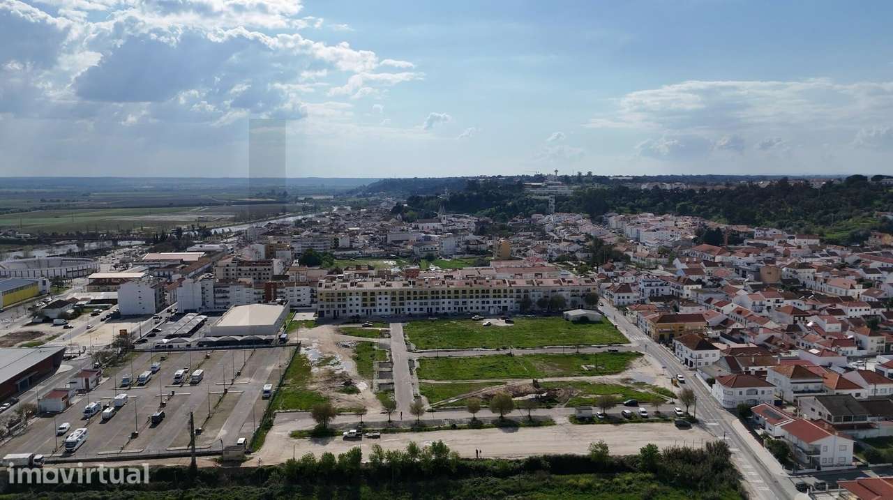 Lote de terreno para construção de prédio multifamiliar, Coruche, Lote - Grande imagem: 4/16