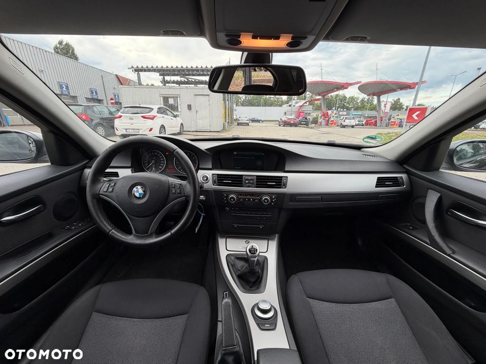 BMW Seria 3 320d - 5