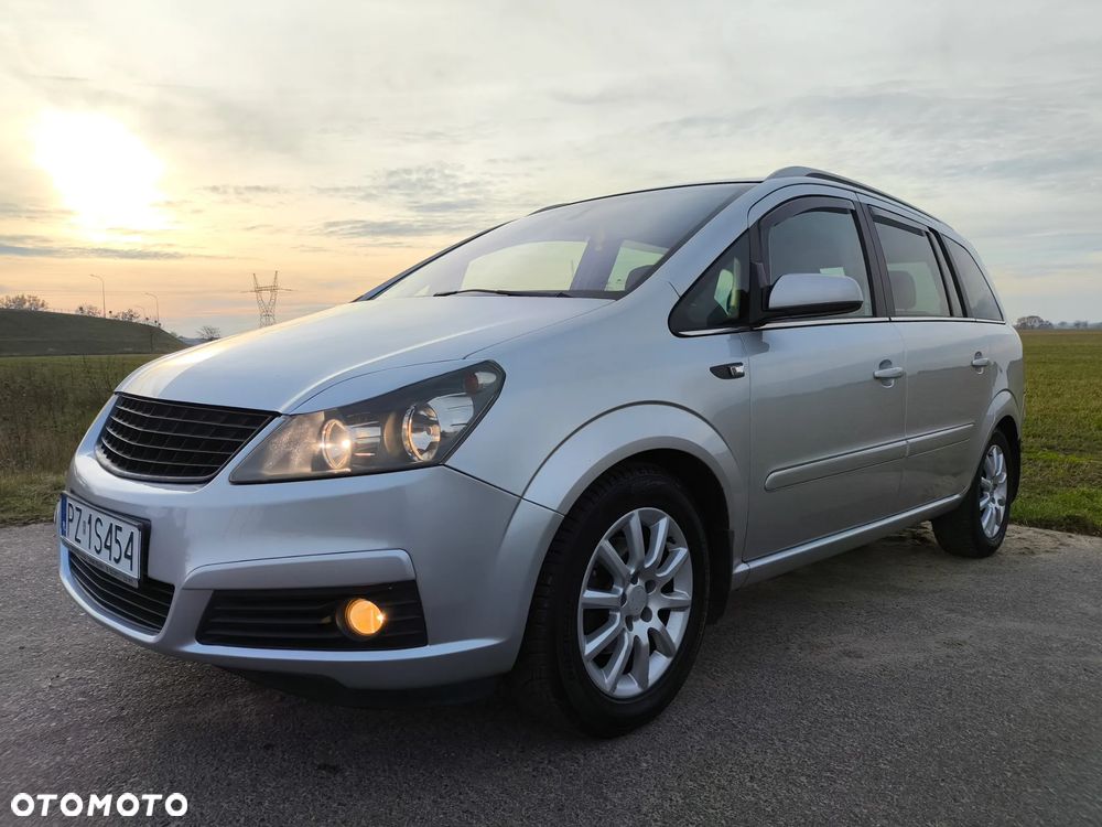 Opel Zafira ver-1-8-active - 1