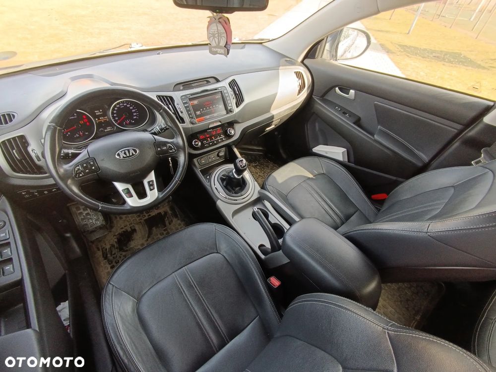 Kia Sportage 1.7 CRDI 2WD ISG Dream-Team Edition - 18