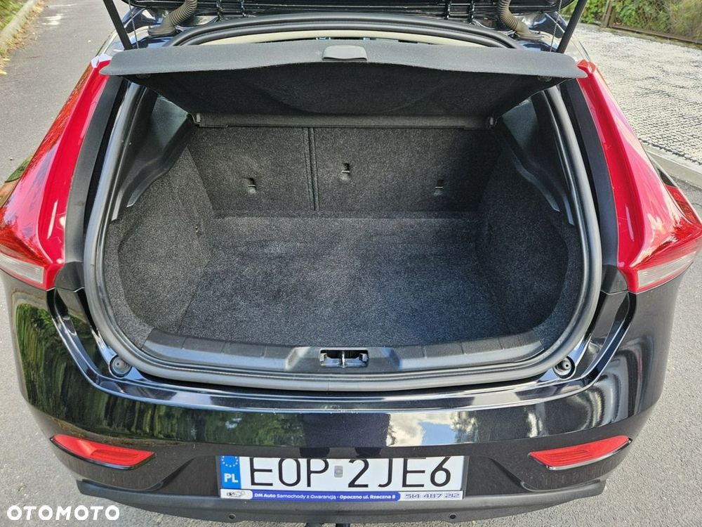 Volvo V40 D2 Momentum - 21
