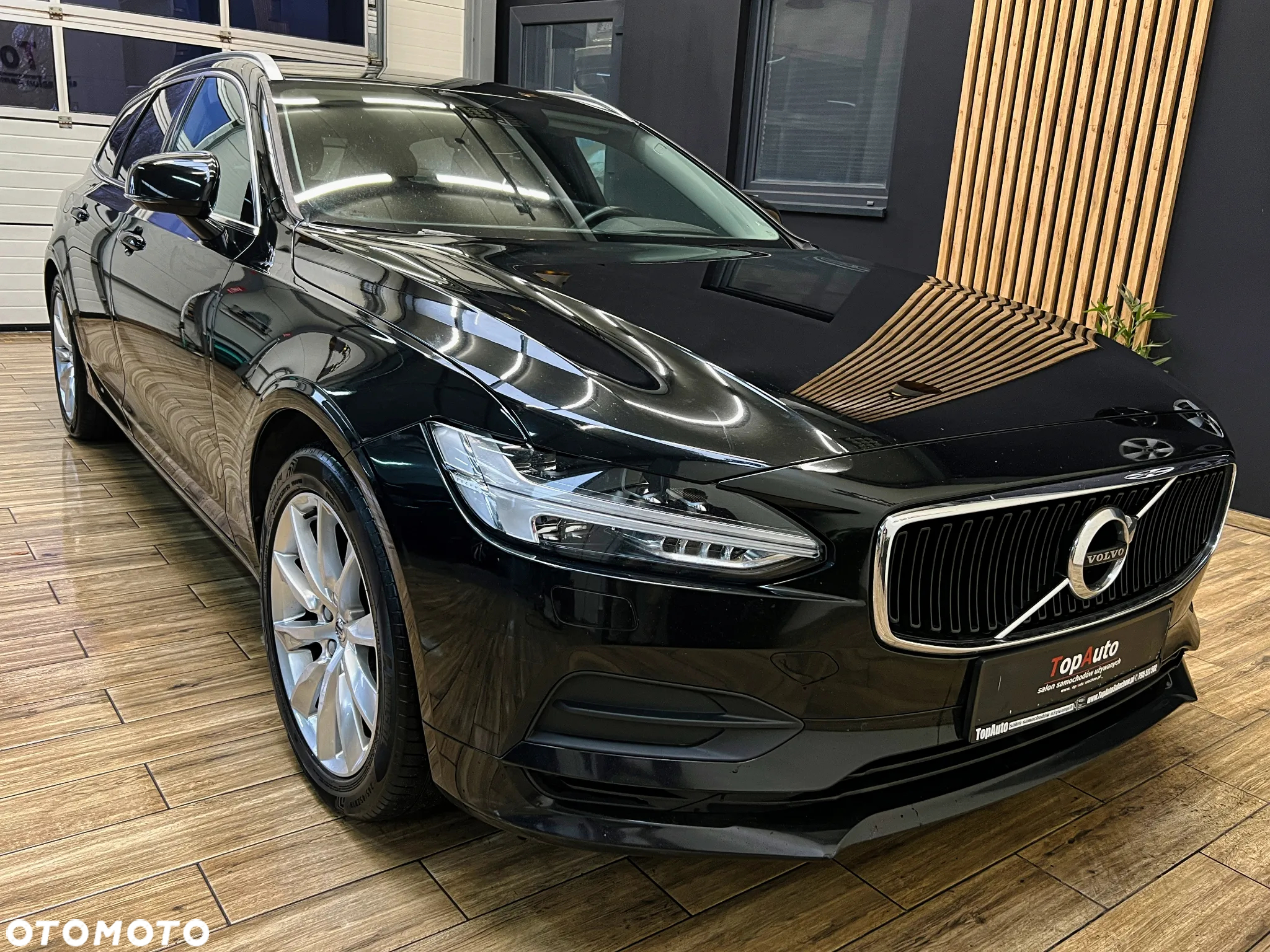 Volvo V90 D4 Momentum Pro - 5