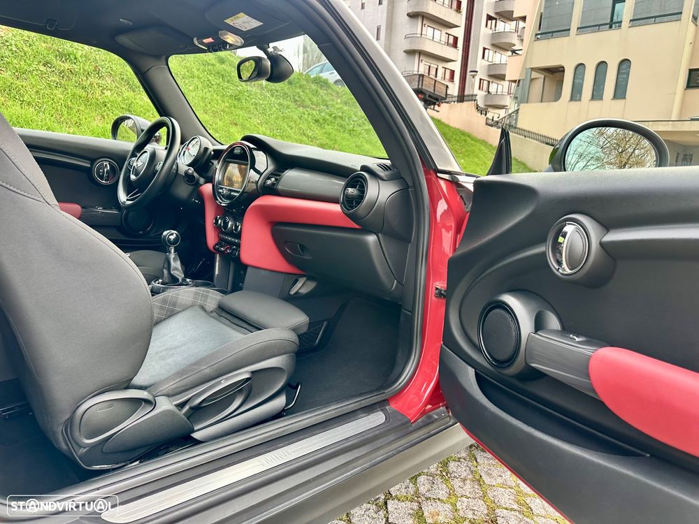 MINI 3 Portas Cooper D - 30