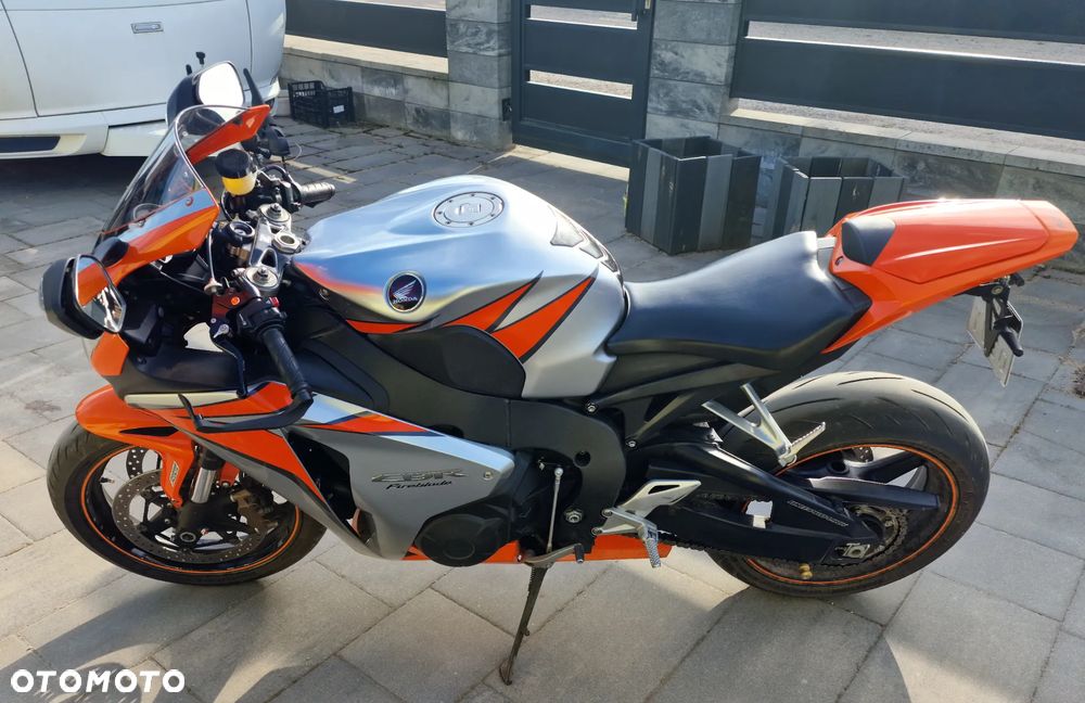 Honda CBR - 8