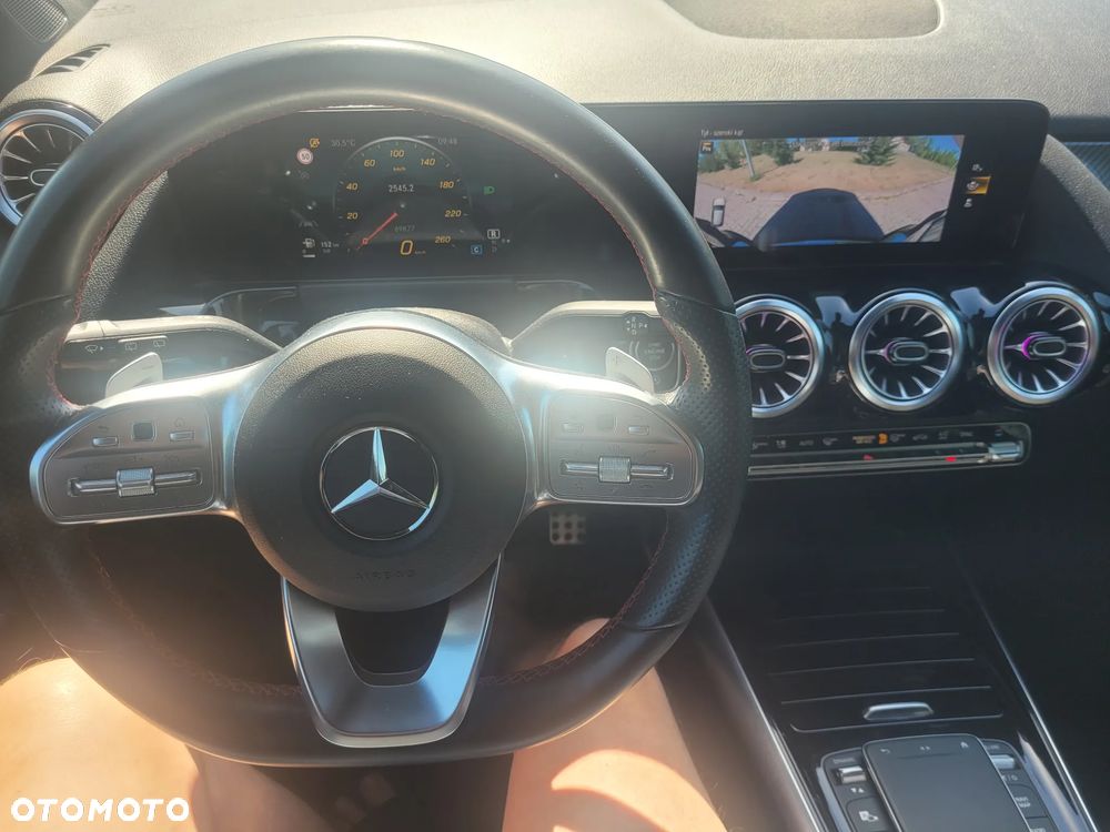 Mercedes-Benz GLA 200 d 8G-DCT AMG Line - 26