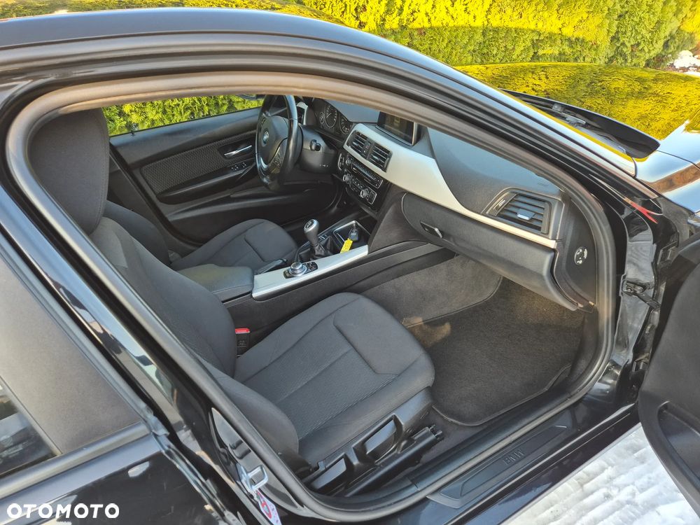 BMW Seria 3 316d Modern Line - 22