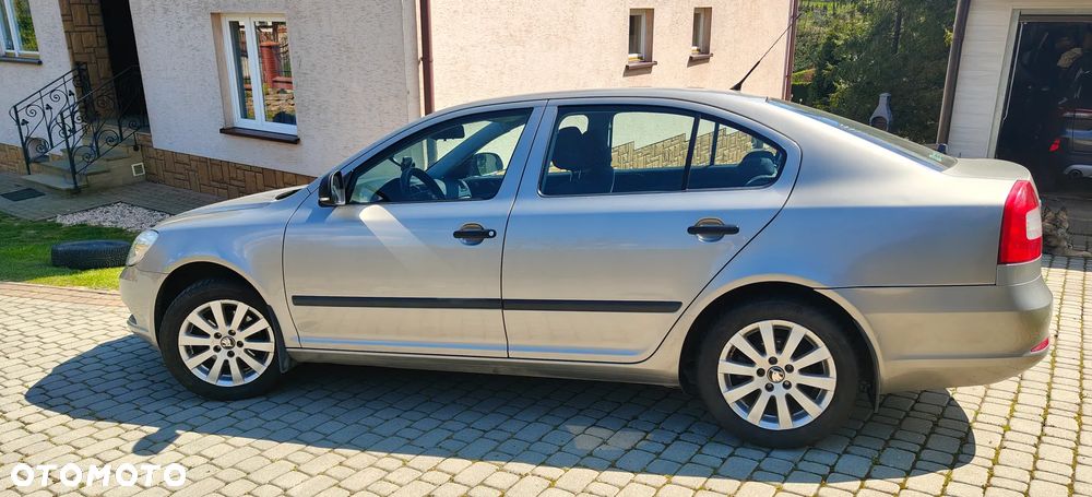 Skoda Octavia 1.6 Mint - 7