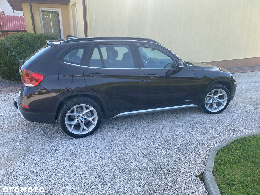 BMW X1 sDrive18d xLine - 39
