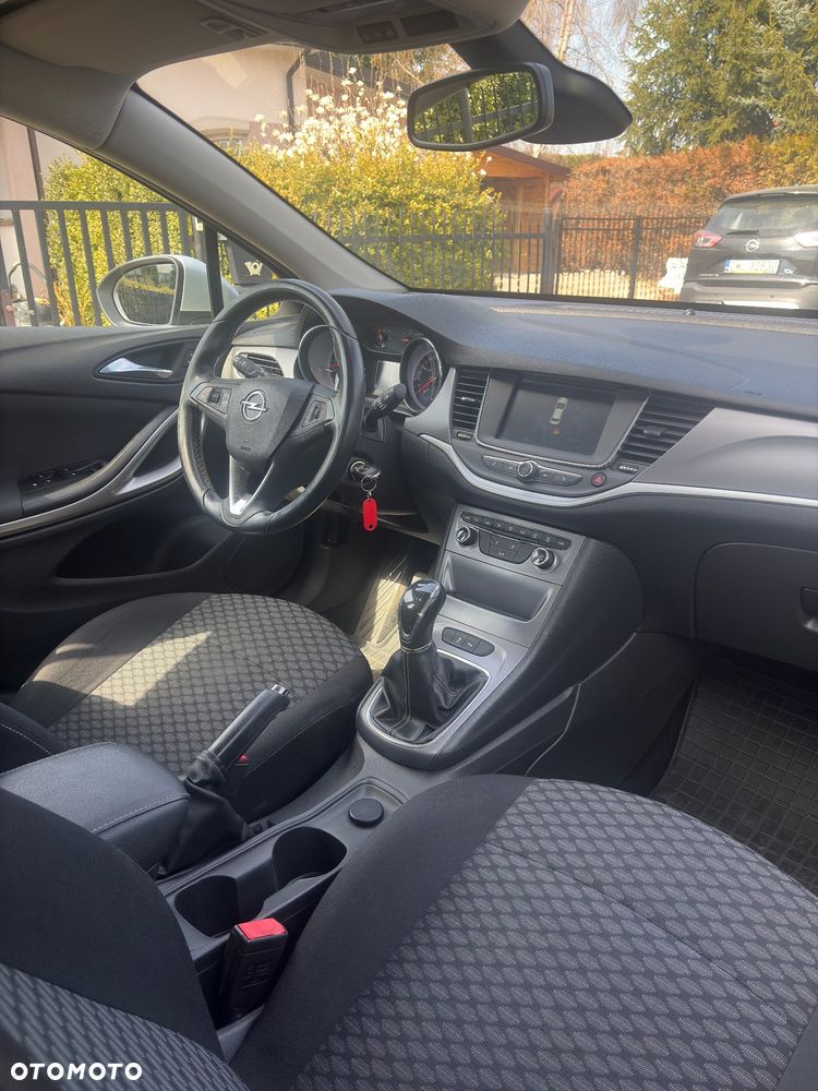 Opel Astra 1.6 CDTI Cosmo - 36