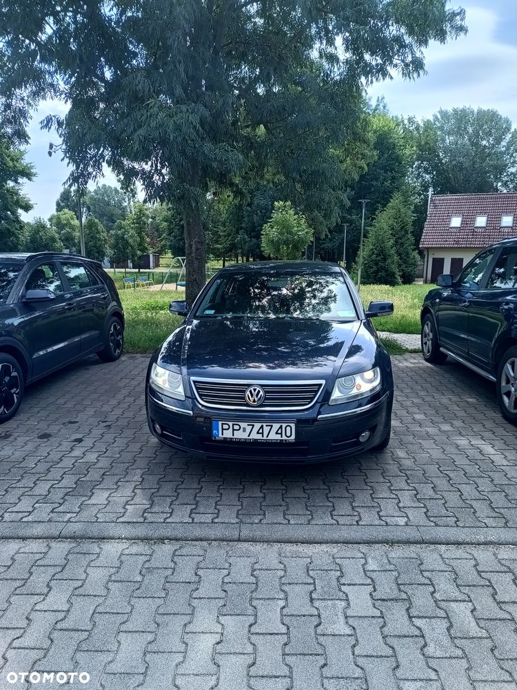 Volkswagen Phaeton - 1