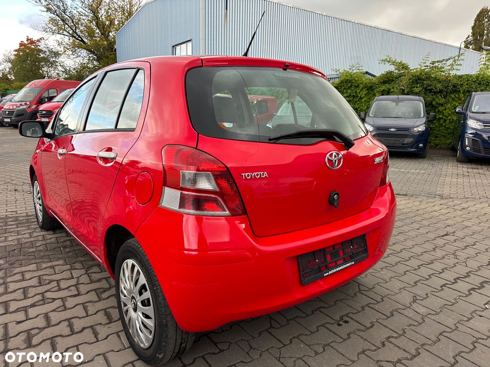 Toyota Yaris 1.0 Premium EU6 - 12