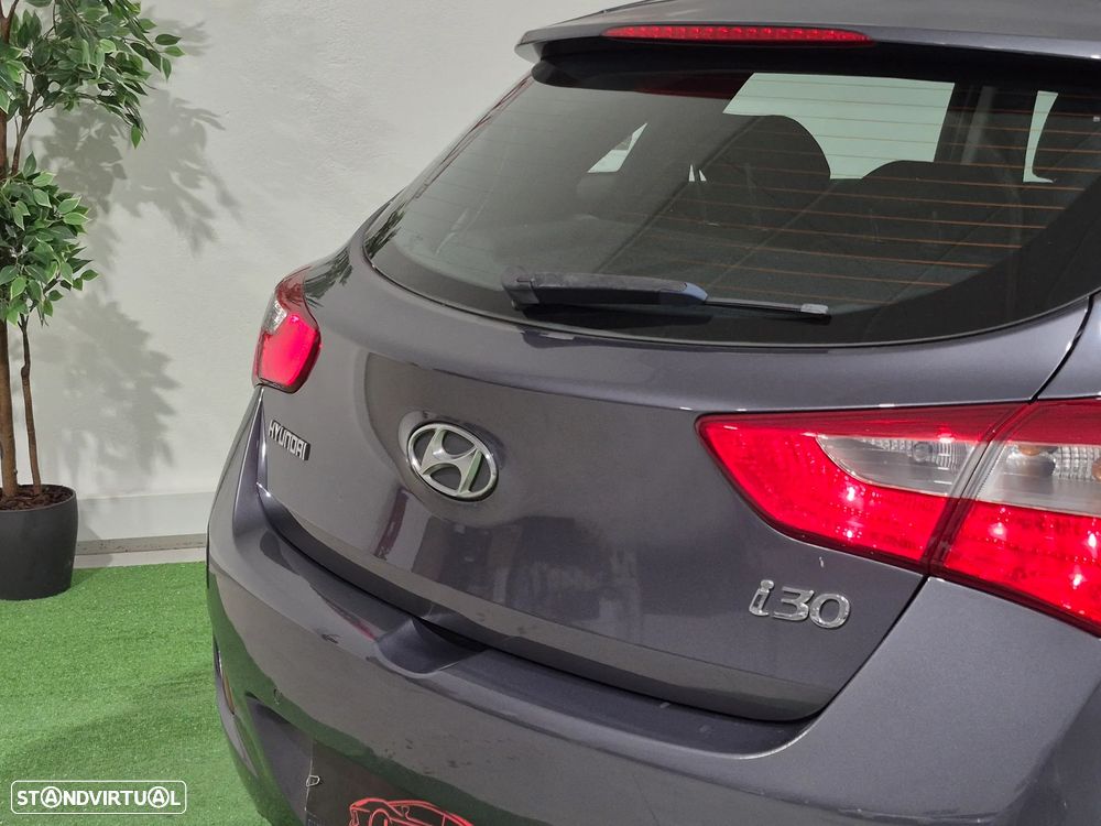 Hyundai i30 1.6 CRDI Blue Comfort J16 - 8