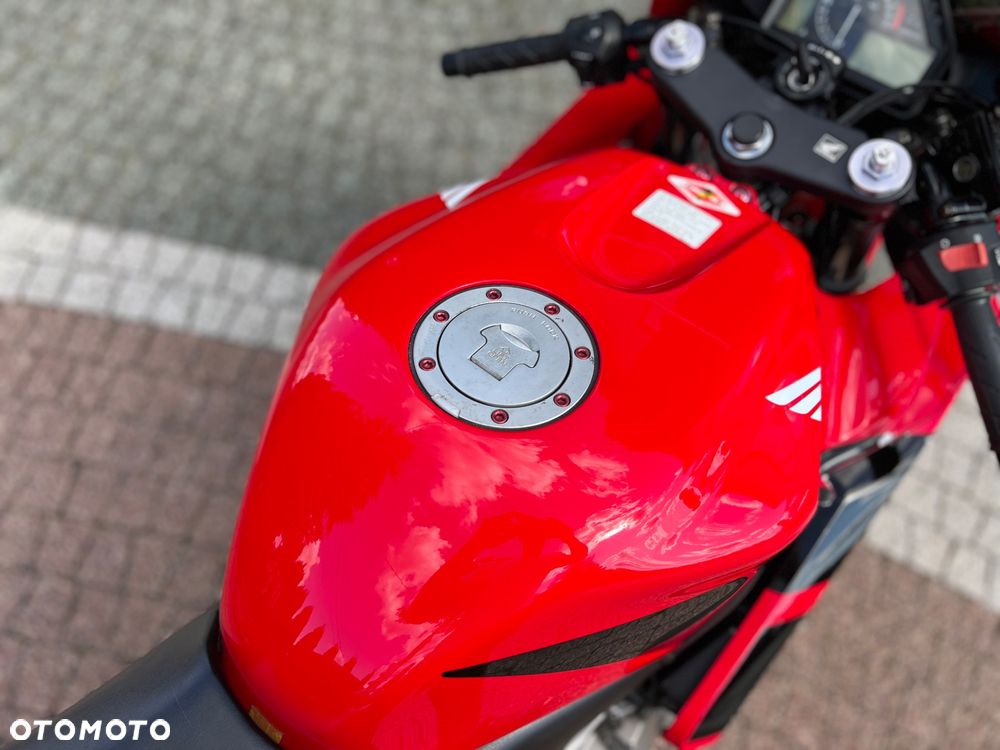 Honda CBR - 16