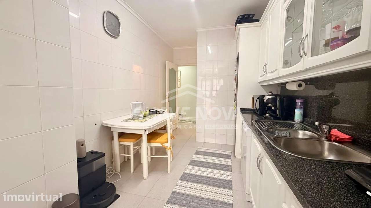 PS - Apartamento T2 c/ Garagem Box em Canelas - Grande imagem: 4/22