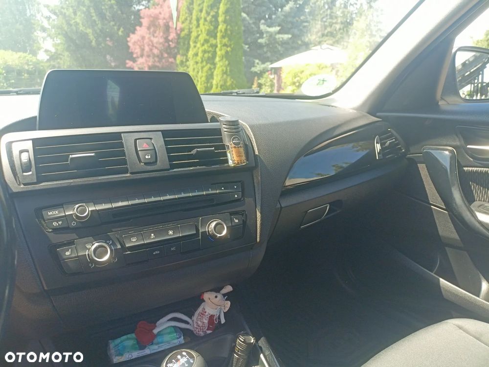 BMW Seria 1 116i - 13