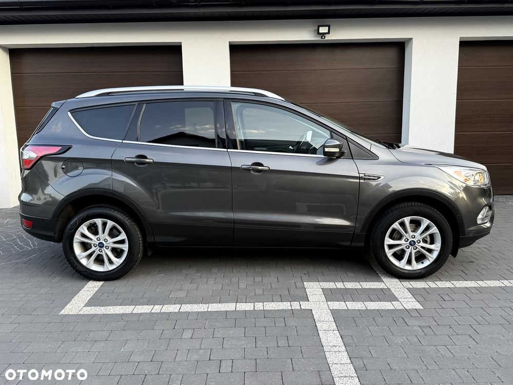 Ford Kuga 1.5 EcoBoost 2x4 ST-Line - 9