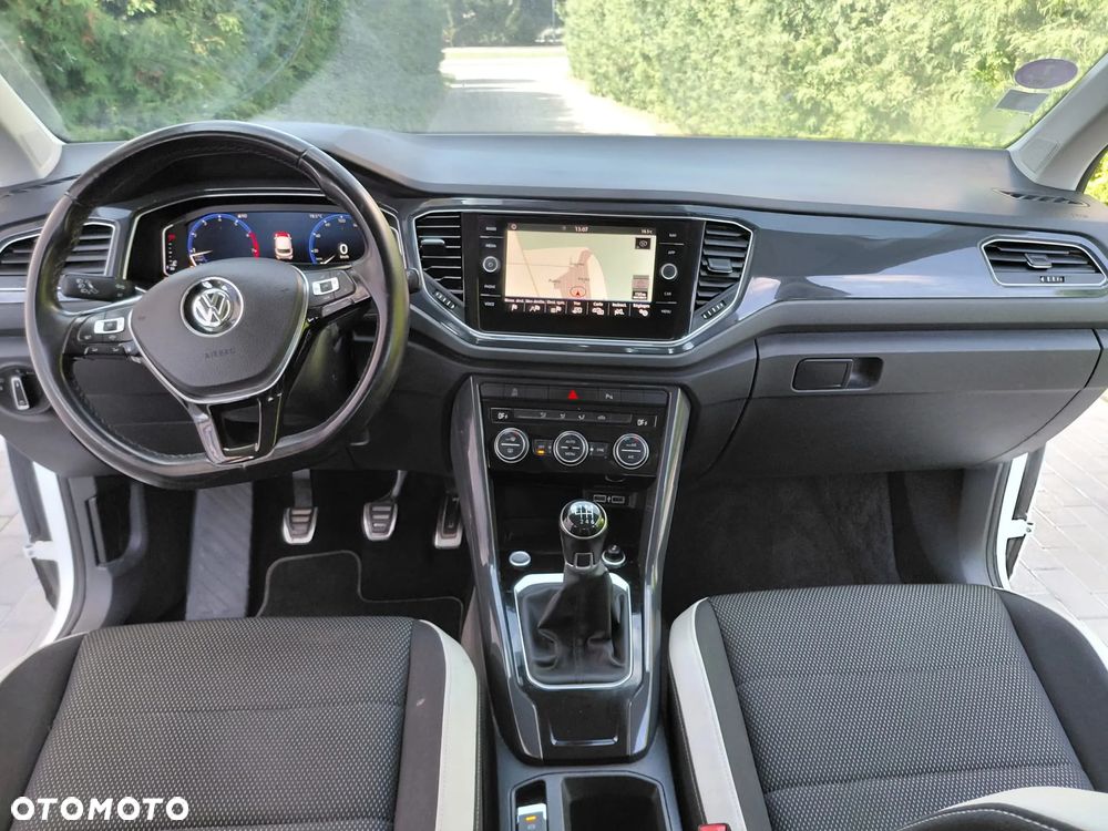 Volkswagen T-Roc - 22