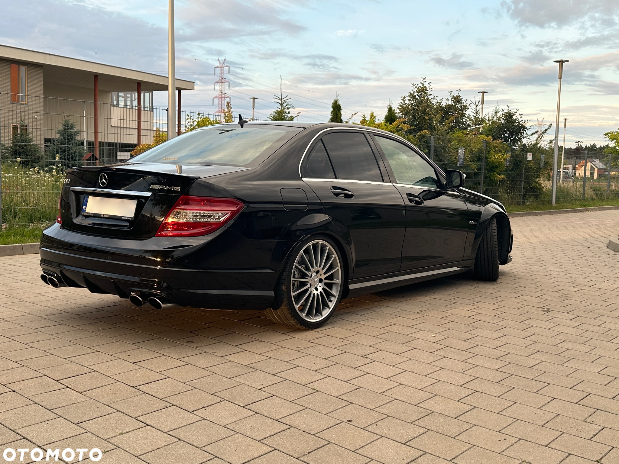 Mercedes-Benz Klasa C 63 AMG T AMG SPEEDSHIFT MCT AMG Performance Package - 4