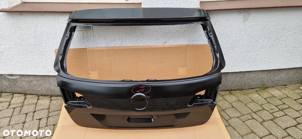 KLAPA POKRYWA BAGAŻNIKA TYŁ VW PASSAT B7 KOMBI 3AF827025A - 1