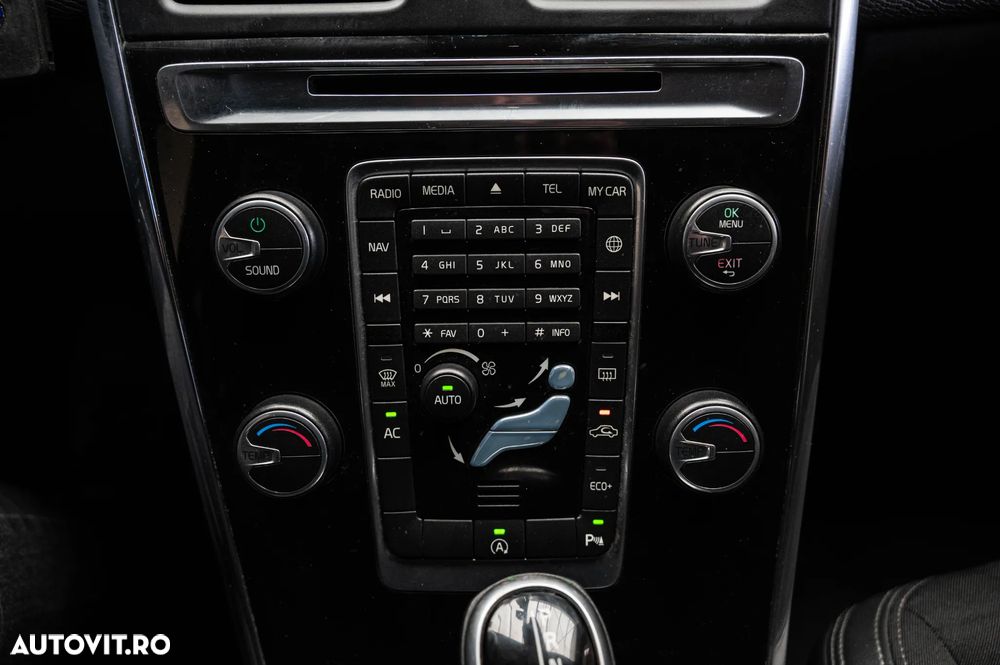 Volvo XC 60 D3 Geartronic Momentum - 16