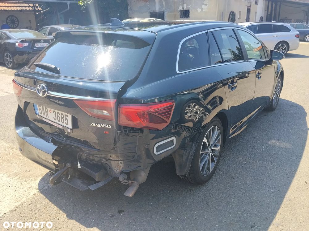 Toyota Avensis 2.0 D-4D Premium - 3