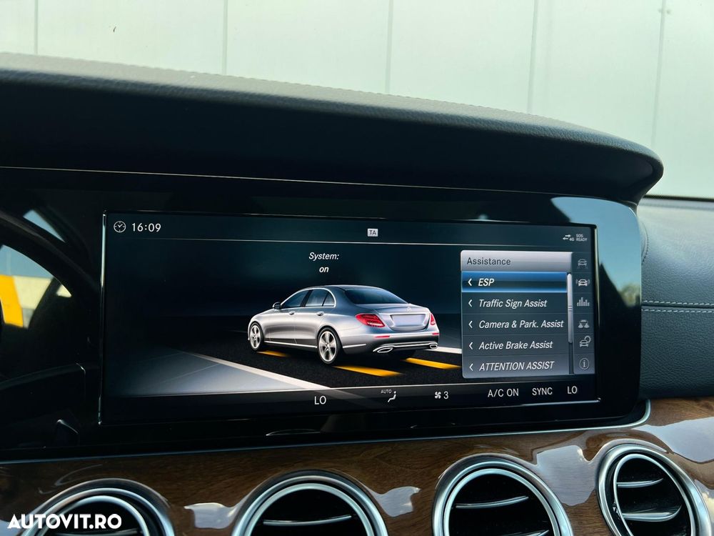 Mercedes-Benz E 300 9G-TRONIC Exclusive - 36