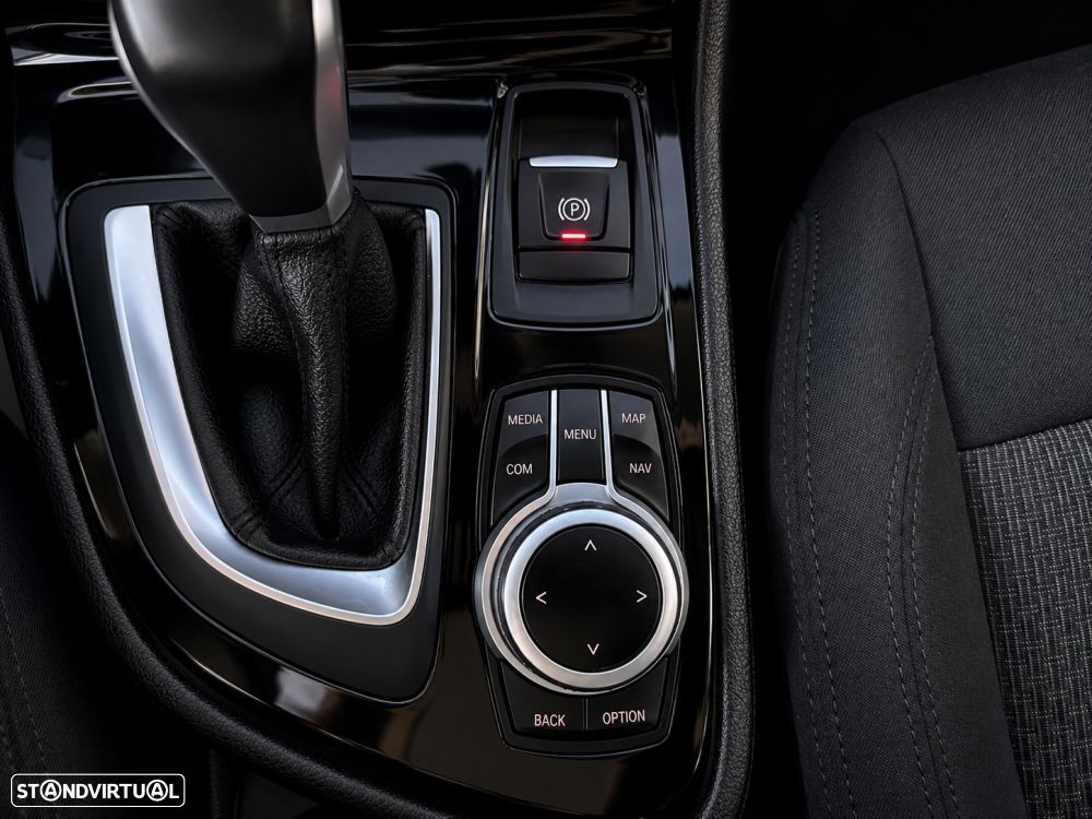 BMW 225xe Active Tourer Advantage - 31