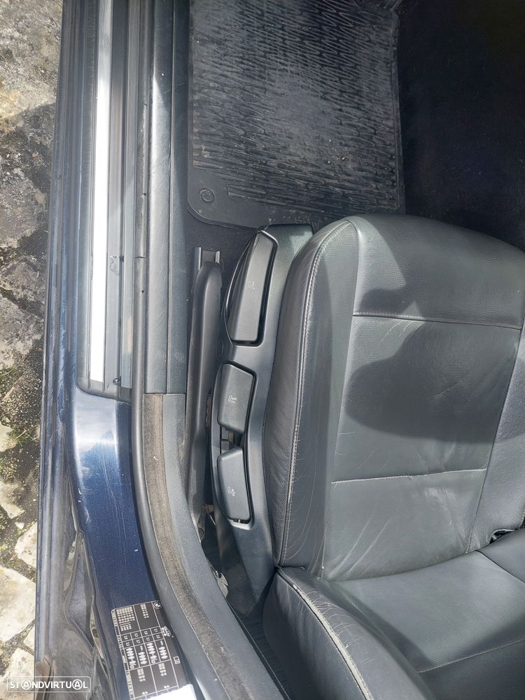 BMW 320 dA Navigator - 27