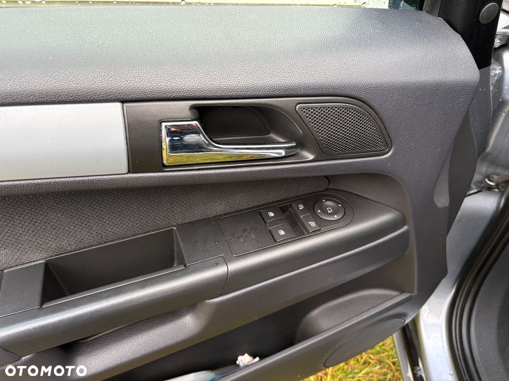 Opel Zafira 1.8 - 16