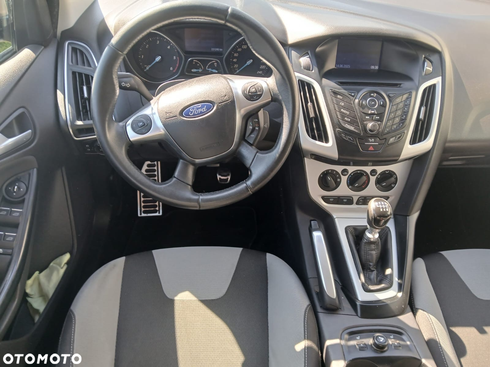 Ford Focus Turnier 1.6 TDCi DPF Start-Stopp-System Champions Edition - 13