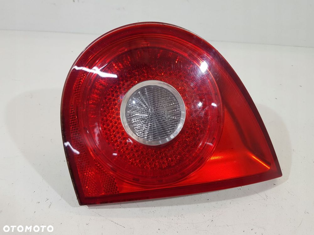 lampa prawy tył vw golf v w klapę 1k6945094e - 1