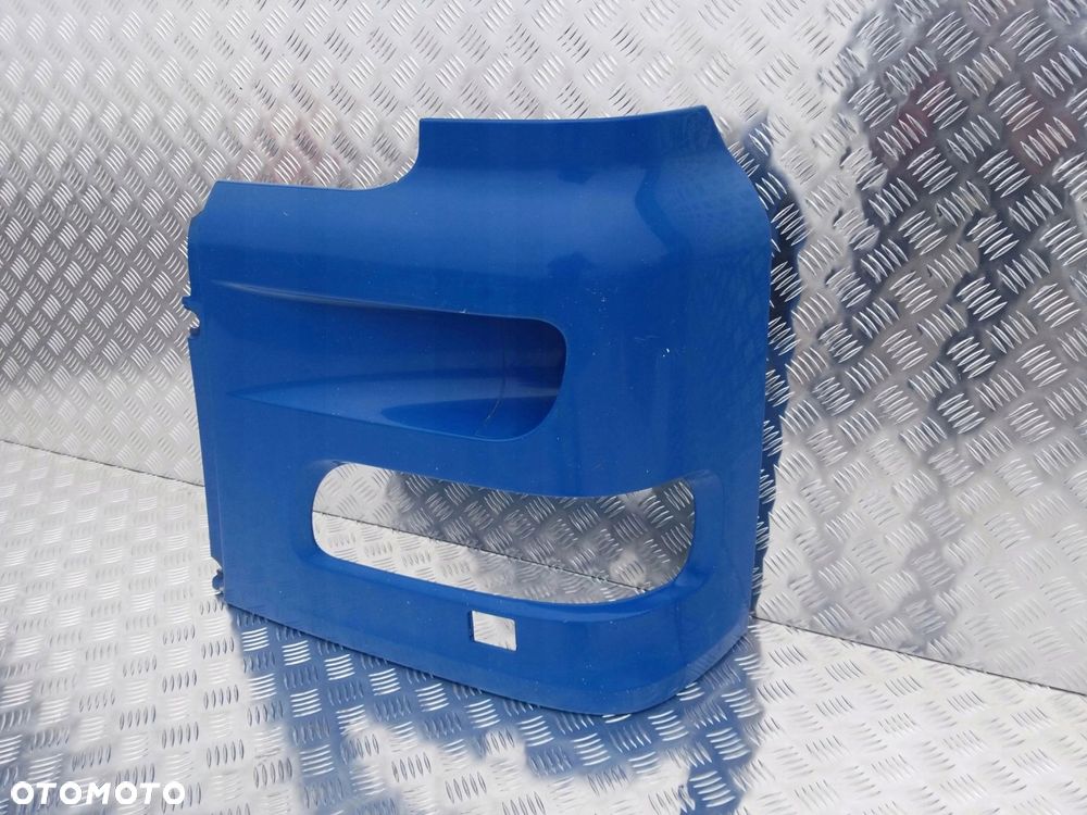 OBUDOWA POSZYCIE REFLEKTORA LAMPY PRAWE DAF 106 LIFT - 12