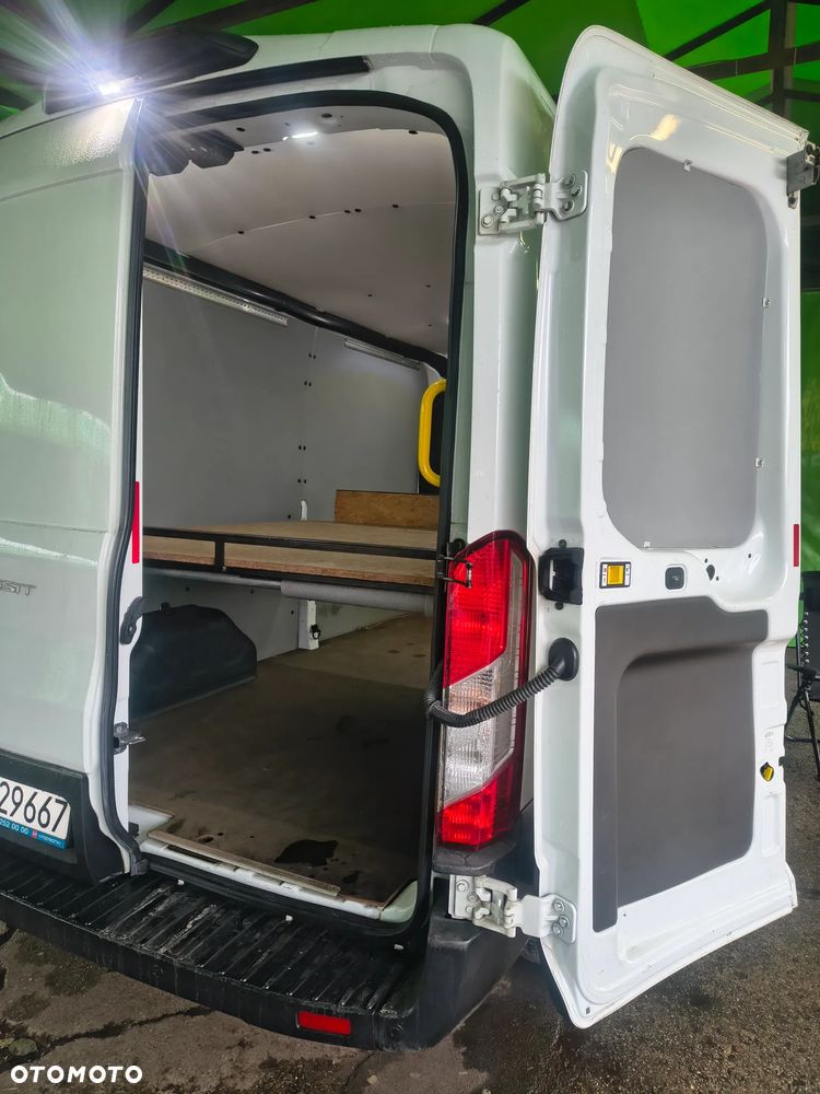 Ford Transit - 10