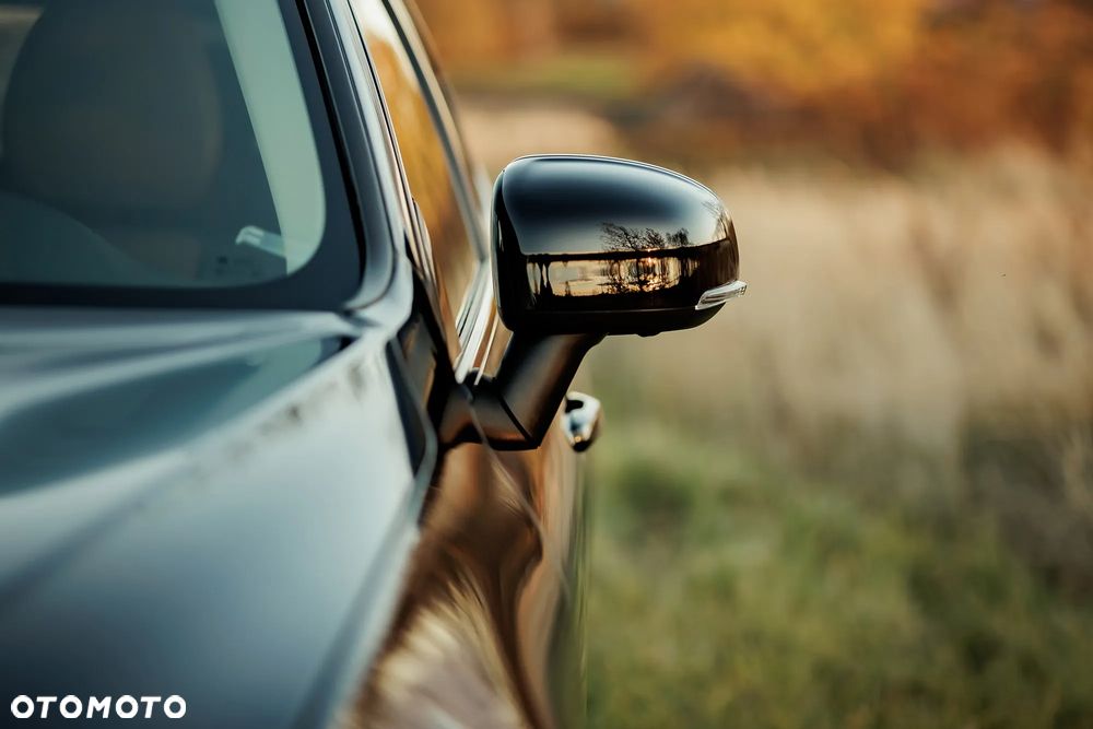 Volvo XC 60 B5 B AWD Plus Black Edition - 9