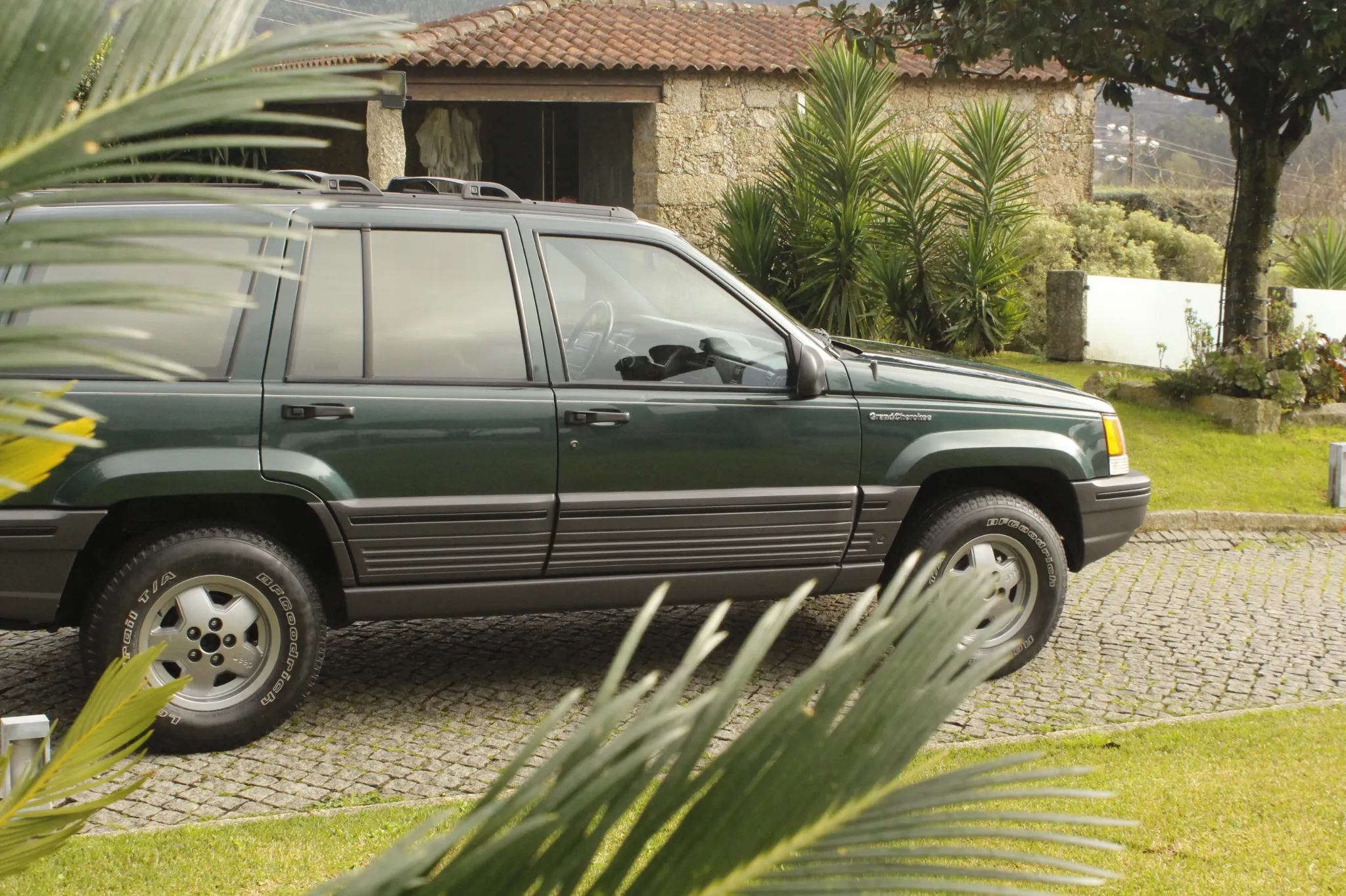 Jeep Grand Cherokee 4.0 Official - 5