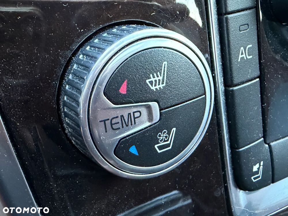 Volvo V70 D4 Geartronic Summum - 15