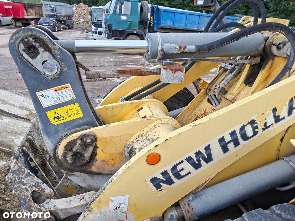 New Holland W 110 B 4X4 - 31