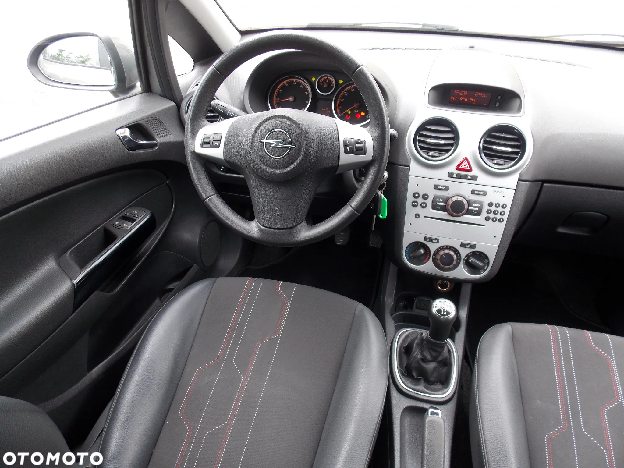 Opel Corsa 1.2 16V Cosmo - 18