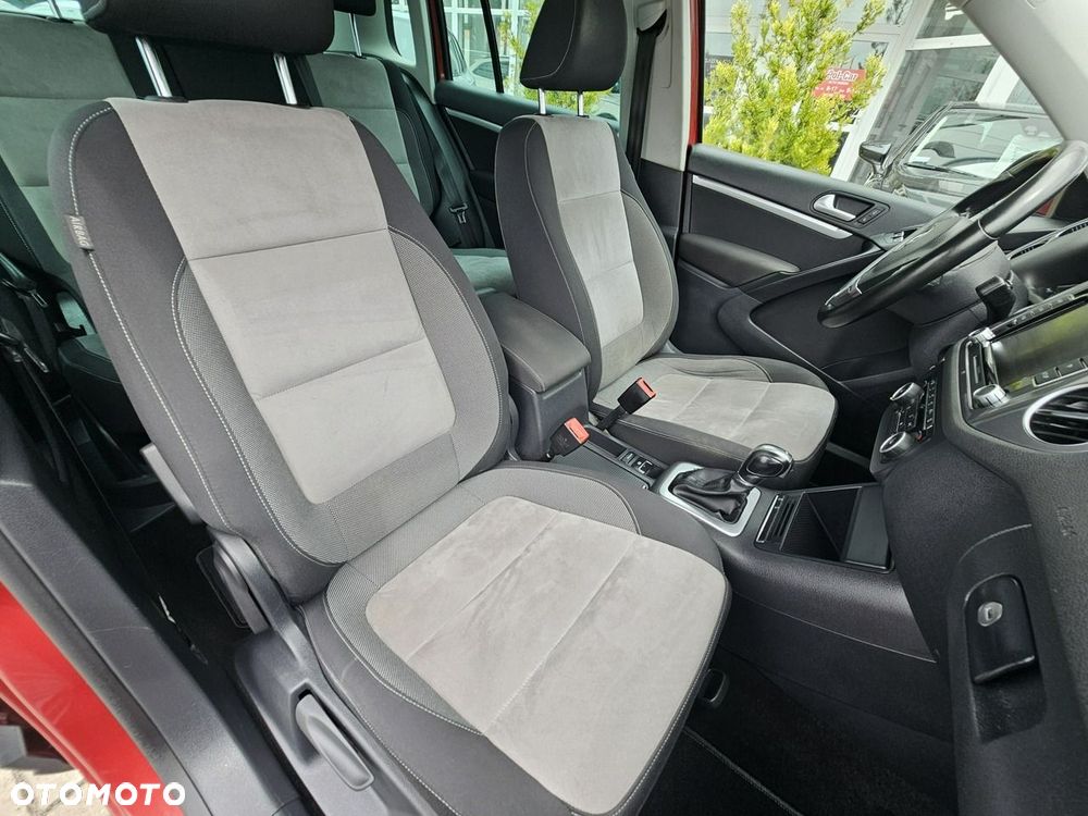 Volkswagen Tiguan 2.0 TDI DPF 4Motion BlueMotion Technology DSG Sport & Style - 12