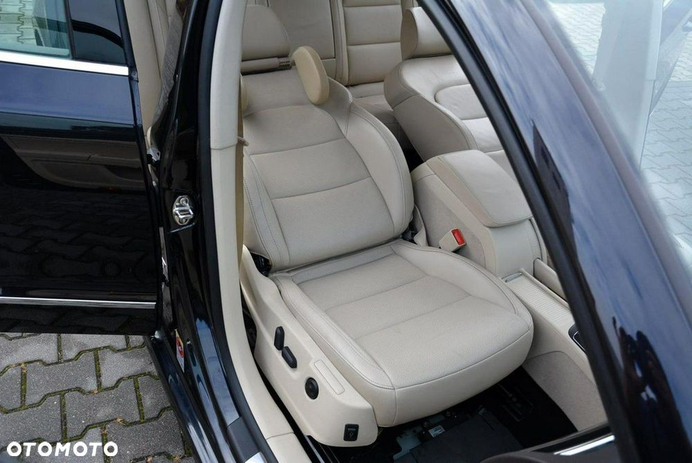 Skoda Superb 2.0 TDI DSG L&K - 22