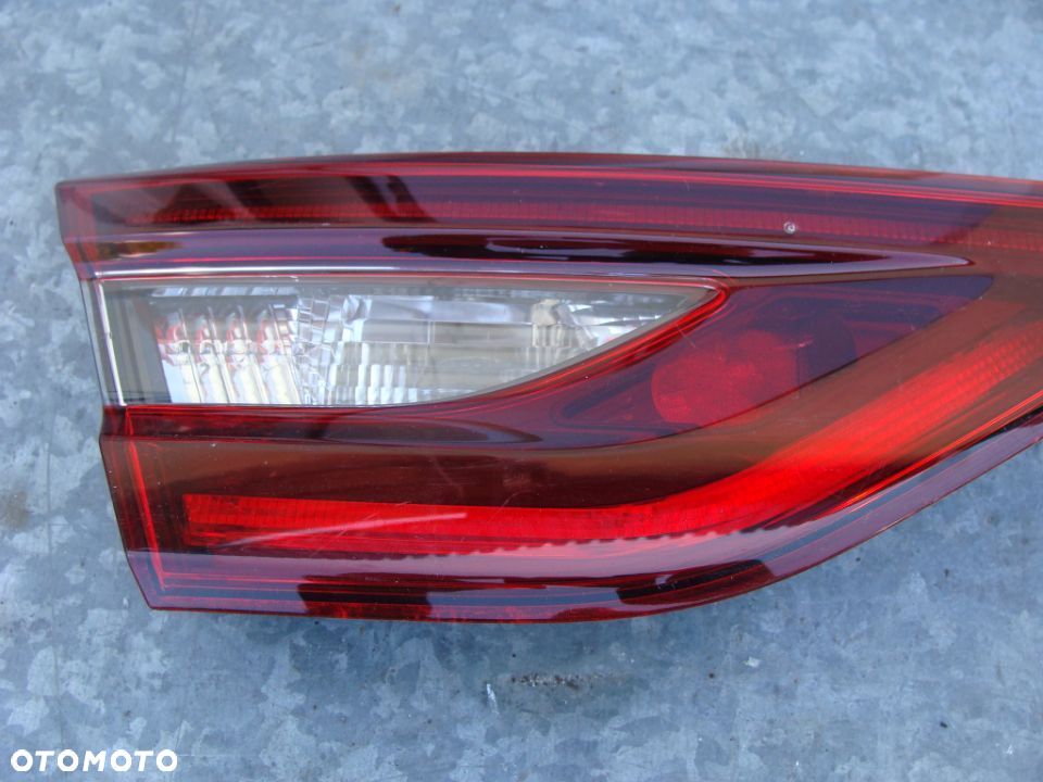 RENAULT TALISMAN LAMPA LEWA TYŁ TYLNA KLAPA 265555331R - 2
