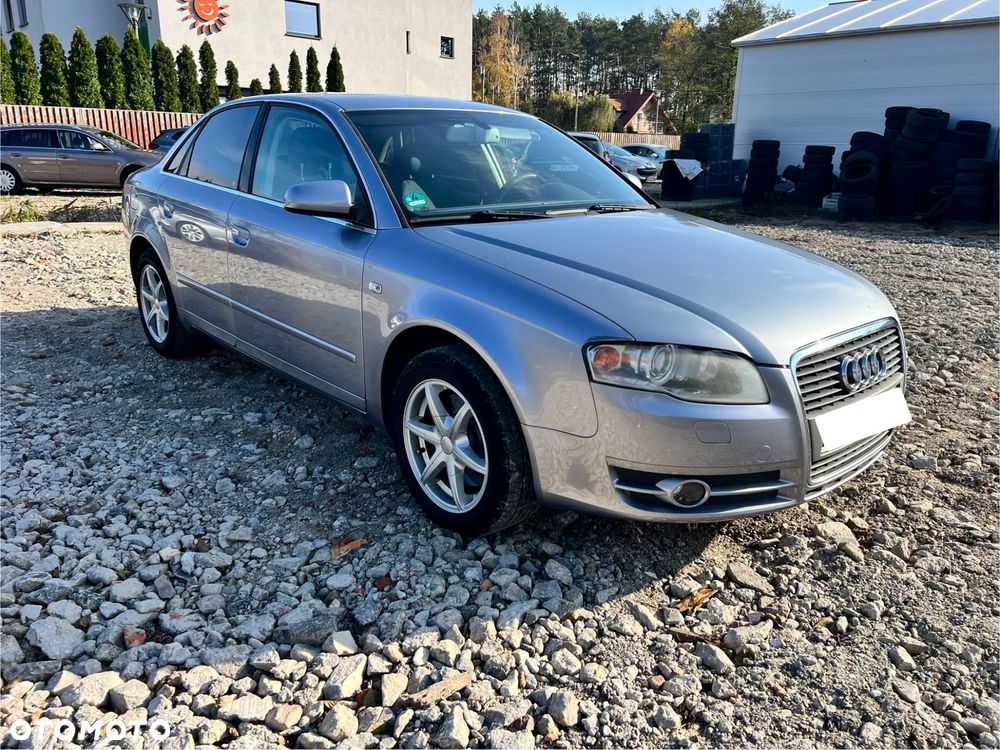 Audi A4 Limousine - 4