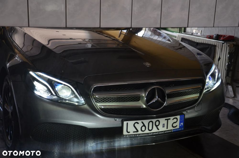 Mercedes-Benz Klasa E 220 d 9G-TRONIC - 40